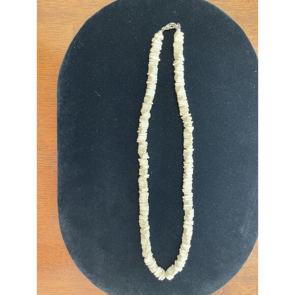 Lot 2 Puka Shell Necklaces 16" Surfer Hawaiian Chunky Boho Natural Shells VTG - Picture 3 of 14